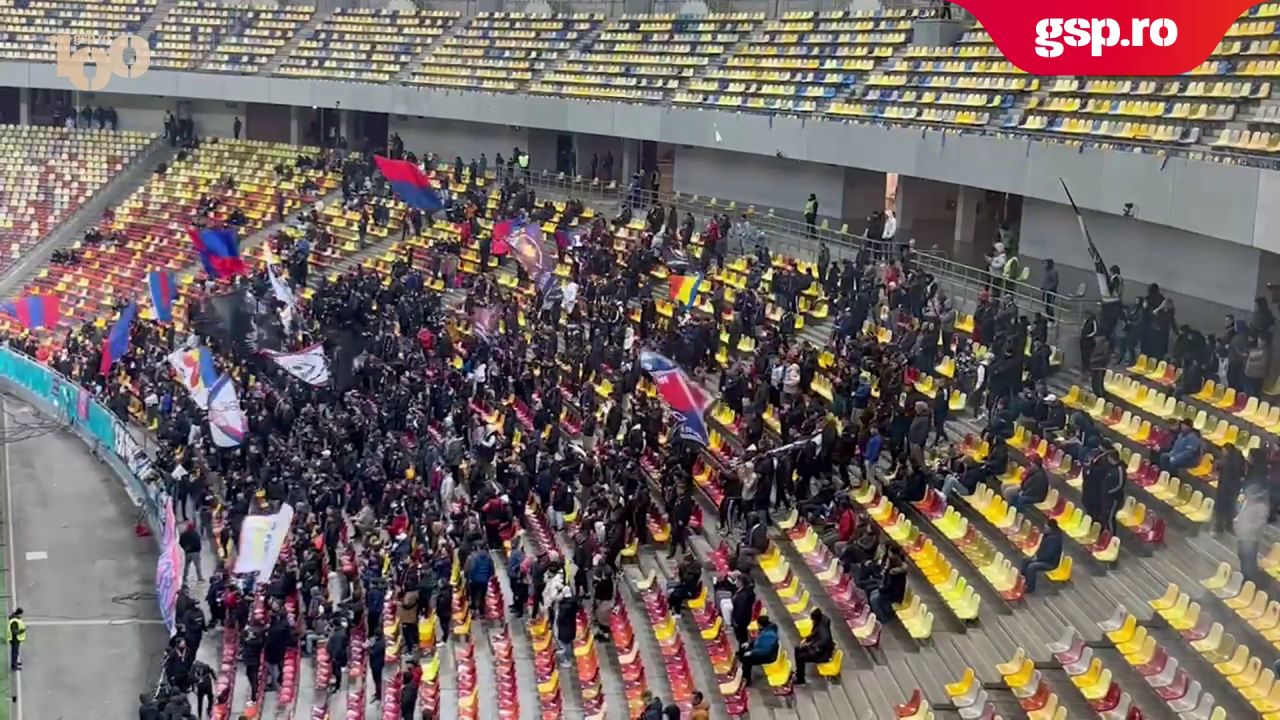 FCSB – Unirea Slobozia. Jucătorii își salută suporterii înainte de începerea meciului.