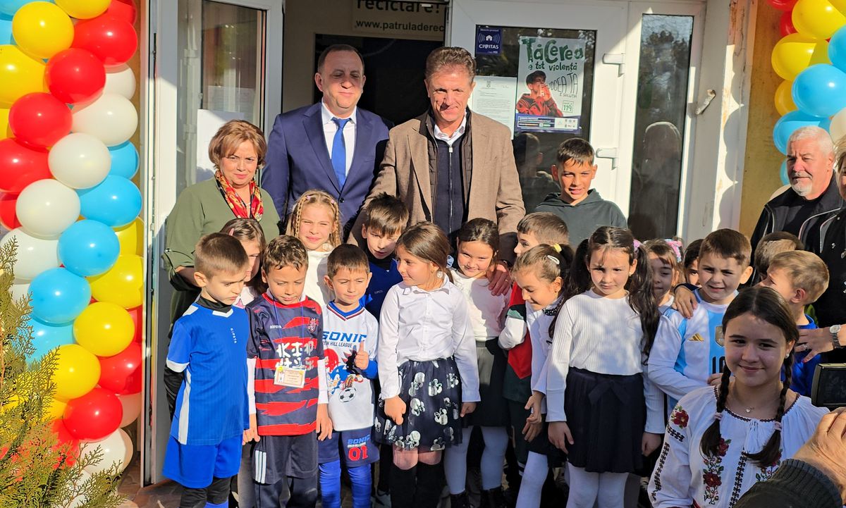 „O misiune pe suflet” » Gică Popescu și Generația de Aur au inițiat donații pentru școlile care le-au marcat educația