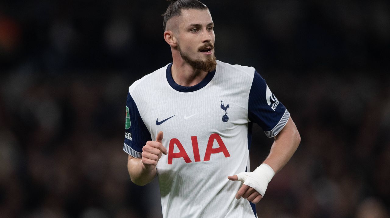 Radu Drăgușin, performanță remarcabilă în victoria convingătoare a lui Tottenham împotriva lui Manchester City. Ce notă a obținut?
