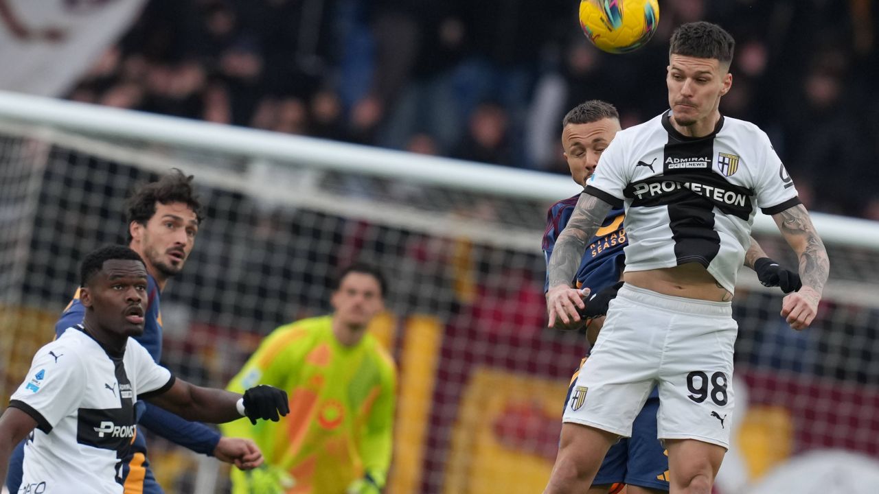 AS Roma – Parma 4-0, ACUM. Dezastru pentru oaspeți: Mihăilă face o gafă la intrarea pe teren!