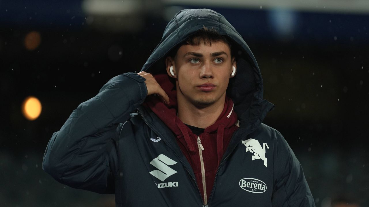 Un fotbalist român, convocat în premieră în Serie A! Jucătorul cu numărul 10 a impresionat anul acesta cu un gol de la mijlocul terenului.