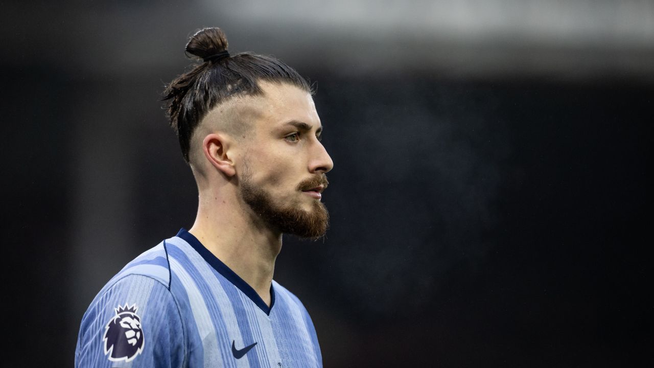 Radu Drăgușin are șanse să scape de un rival direct de la Tottenham