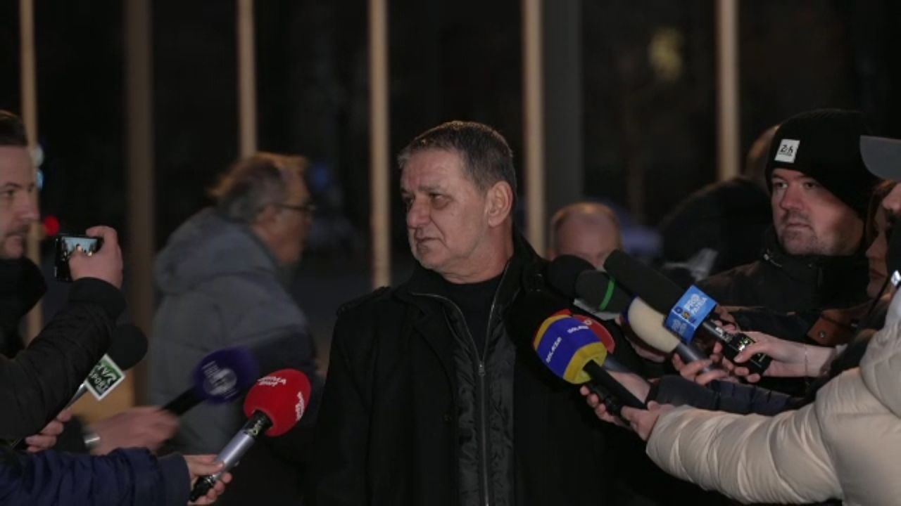 Marius Lăcătuș, plângând cu ochii în lacrimi, după despedirea de Helmut Duckadam: ”Este prea dureros!”