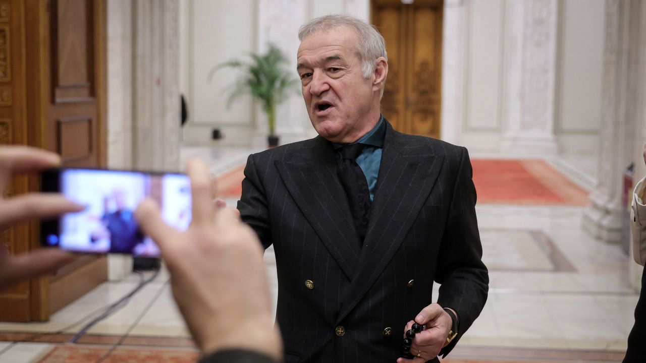 Gigi Becali, nevoit să modifice primul 11 anunțat: cum se va prezenta echipa FCSB în confruntarea cu Qarabag