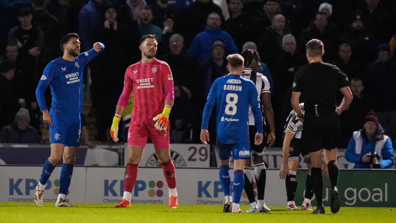 Probleme pentru Rangers: colegul lui Ianis Hagi a fost dus de urgență la spital și va rata derby-ul cu Celtic!