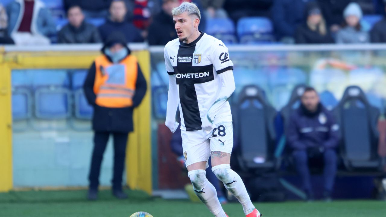 Parma – Venezia, ora 16:00 în Serie A: Trei români convocați la Parma, dintre care unul titular!