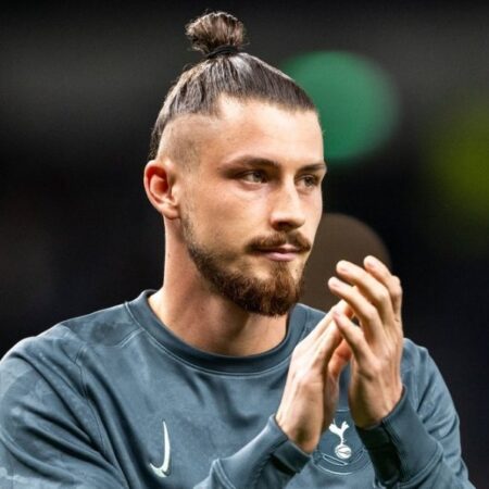 Mentalitate de dragon!” Fanii lui Tottenham, impresionați de Radu Drăgușin la antrenamente: „O bestie absolută