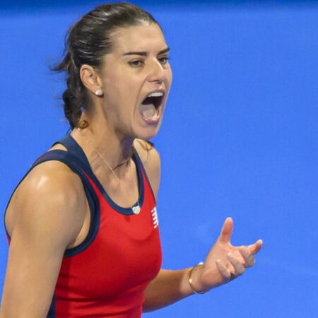 Cîrstea câștigă pe bandă rulantă la Dubai: Sorana înfruntă o adversară din Top 10 mondial după o victorie dramatică