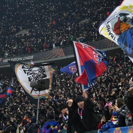 „Valul roș-albastru” Câte bilete a reușit FCSB să vândă pentru meciul cu Lyon în doar 3 ore