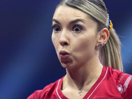 Bernadette Szocs a obținut o victorie spectaculoasă în primul meci la WTT Star Contender Ljubljana
