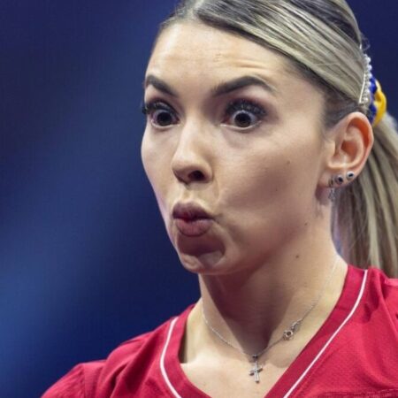 Bernadette Szocs, frumusețe și distracție în zăpadă alături de colegii de echipă: „Asemenea vremurilor din copilărie!”