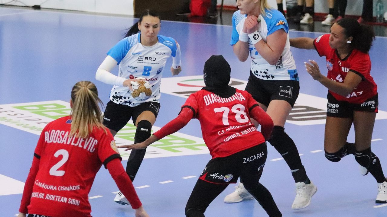 CSM București și CS Rapid, triumfuri în Liga Florilor
