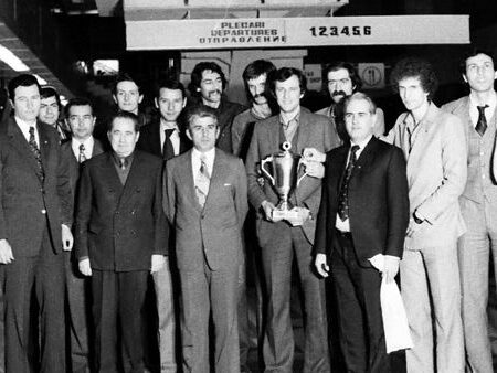 Dinamo – Steaua se joacă de la 18:00, marcând 44 de ani de la ultima Cupă a Campionilor Europeni câștigată de Dinamo!