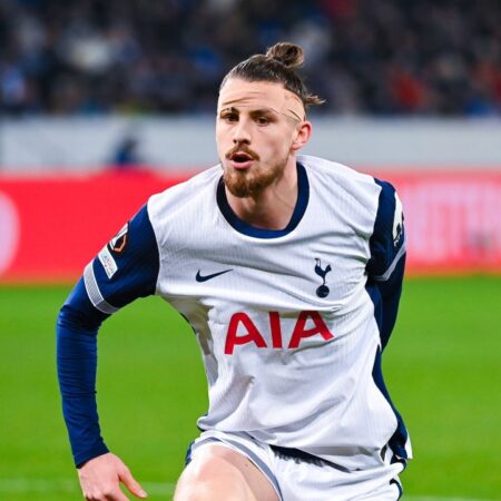 Drăgușin, ținta lui Postecoglou? Presa engleză formulează o teorie uimitoare despre accidentările de la Tottenham.