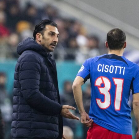 Fotografia publicată de contul oficial Europa League după reușita lui Juri Cisotti împotriva PAOK: „Cel mai bun italian din lume”