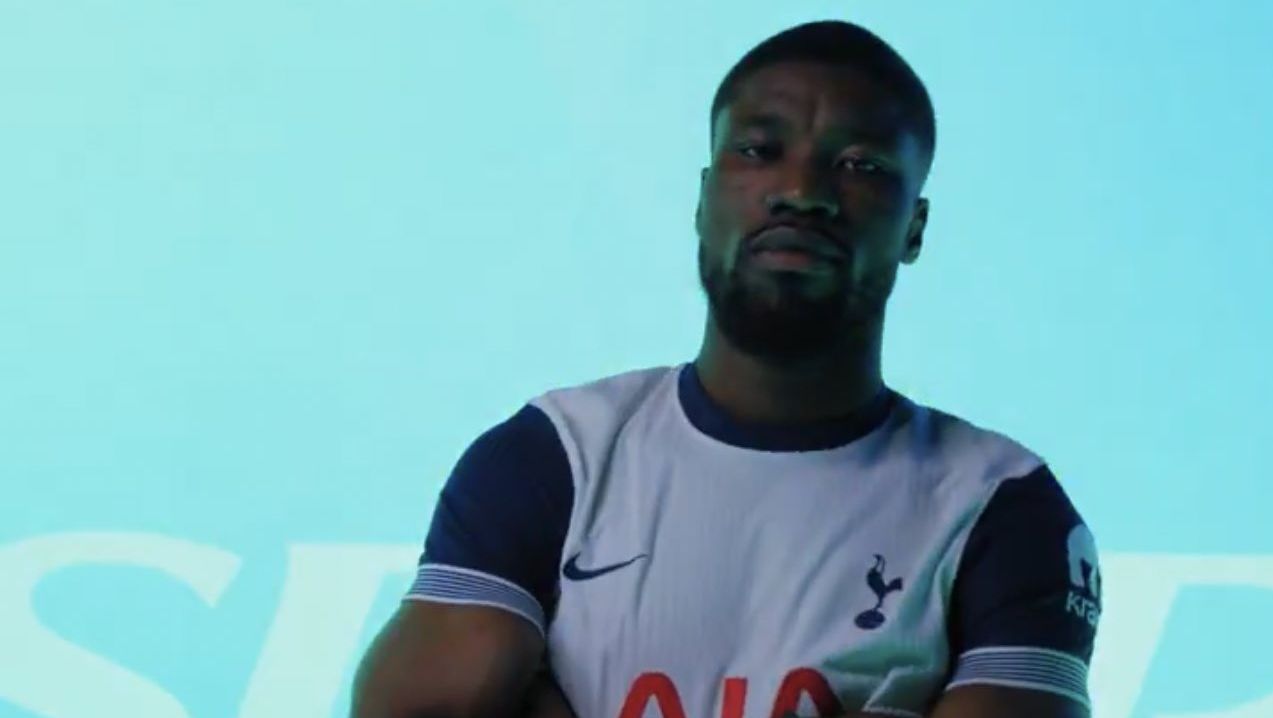 Tottenham l-a anunțat pe înlocuitorul lui Radu Drăgușin! Descoperă toate detaliile tranzacției