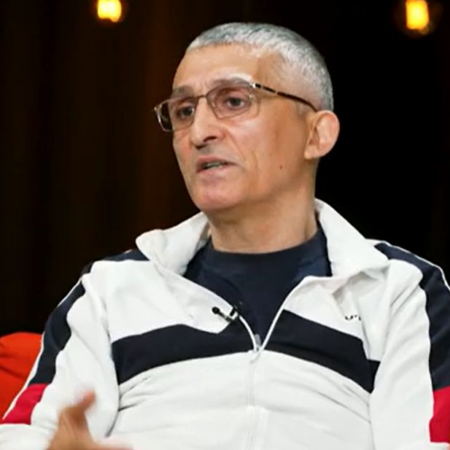 Marian Leondraliu, singurul român care s-a confruntat cu Floyd Mayweather: „Dacă mă lăsau să-l lovesc în prima repriză, meciul s-ar fi încheiat, îl învingeam. I-am dat un croșeu de dreapta direct în cap și era amețit.”