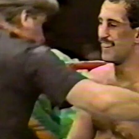 A decedat Mark Weinman, „Ciocanul”, boxerul campion care a revenit în ring și a câștigat prin KO la 50 de ani!