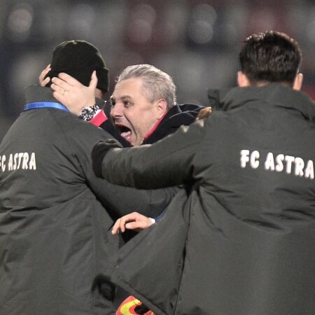 Peste 8 ani de la ultima victorie a lui Șumudică împotriva rivalilor de la FCSB » Budescu, Teixeira și Daniel Niculae erau pe teren + Detaliu inedit: cine a arbitrat meciul