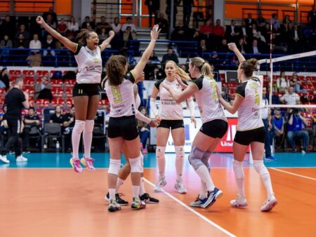 Volei Alba Blaj, victorie spectaculoasă în turul semifinalelor Cupei CEV, revenind de la 1-2 la seturi împotriva Vasas Budapesta!