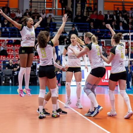 Volei Alba Blaj, victorie spectaculoasă în turul semifinalelor Cupei CEV, revenind de la 1-2 la seturi împotriva Vasas Budapesta!