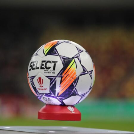 Un antrenor din Superligă riscă să fie demis înainte de încheierea sezonului regulat