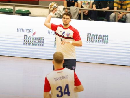 CSA Steaua a ajuns pe locul de baraj în „Liga Zimbrilor” la handbal masculin, după ce a fost învinsă de penultima clasată, o echipă cu mari dificultăți financiare.