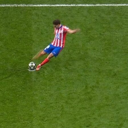 Cum a fost posibilă anularea penalty-ului contestat acordat lui Alvarez în meciul Atletico?