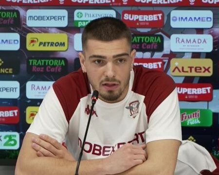 Denis Ciobotariu aspiră la titlu cu Rapid: „Trei puncte cu FCSB și sunt sigur că ne putem gândi la el”