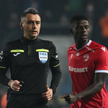 Cine va oficia meciul dintre Dinamo și FC Hermannstadt de luni?