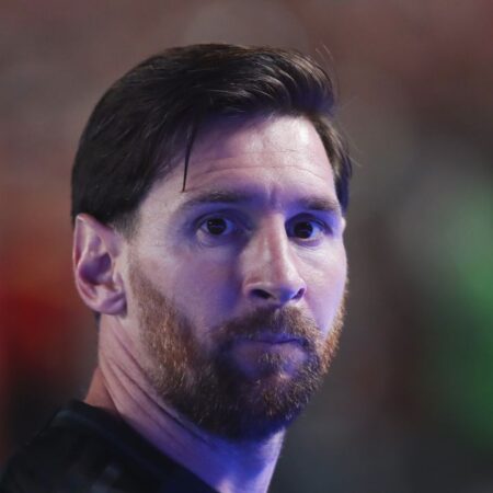 Fanii au achiziționat toate biletele pentru a-l vedea pe Messi, dar argentinianul nu mai vine! Ce hotărâre a luat clubul?