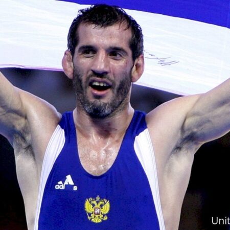 A decedat Buvaisar Saitiev, cel mai mare luptător din toate timpurile! Cecenul avea doar 49 de ani.