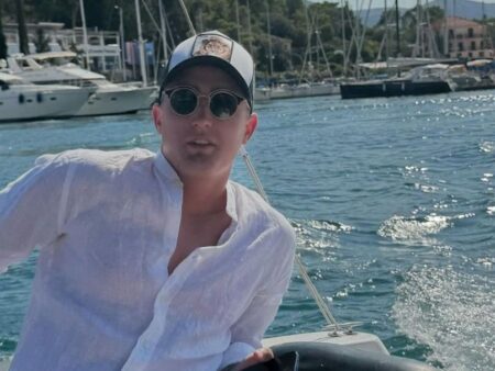 Bravo! Steliano Filip este inima unei fundații caritabile: „Sprijinim peste 250 de familii”