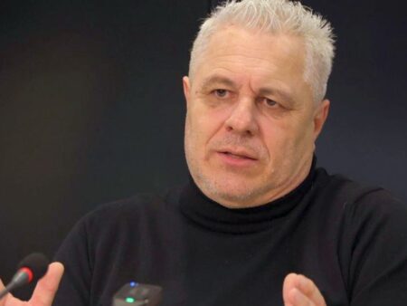 Motivul pentru care Marius Șumudică a rămas la Rapid » Clauza din contract care i-a influențat decizia