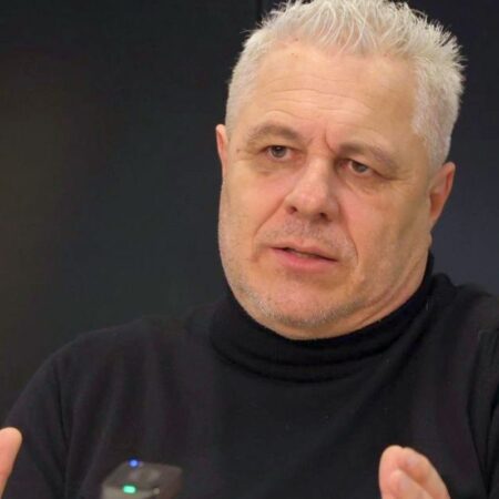 Motivul pentru care Marius Șumudică a rămas la Rapid » Clauza din contract care i-a influențat decizia