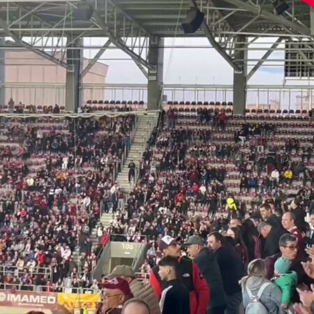 Rapid vs. U Cluj » Întreaga arenă a aplaudat în timp ce pe tabela au fost afișate imagini cu Boupendza