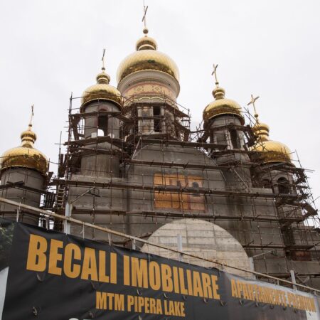 „Altarul m-a costat doar 10 milioane de euro” » Când va fi finalizat edificiul al cărui mozaic este completat cu penseta!