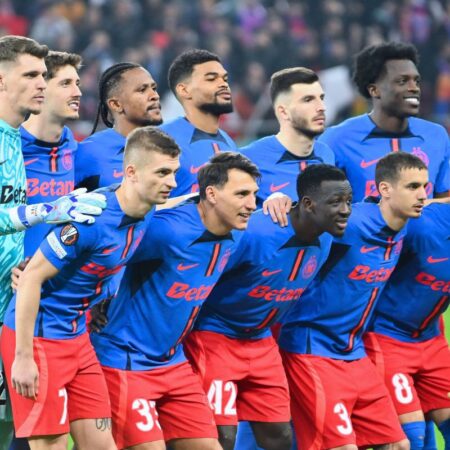 Au uimit pe toți » Doi jucători de la FCSB au părăsit cantonamentul! Întâlnirea lor a fost observată unde?