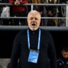 Detaliul surprinzător surprins de fotograful GSP: Ce inscriptionare avea ecusonul lui Marius Șumudică la Rapid
