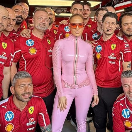 Prezența lui Jennifer Lopez a stârnit agitație în padocul Ferrari din Arabia Saudită.