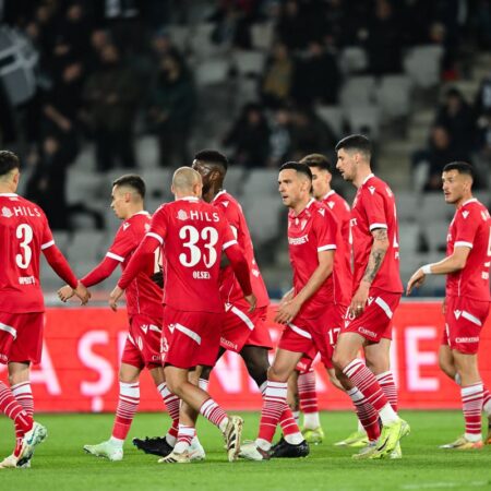 Dinamo 4×4! O premieră în play-off!