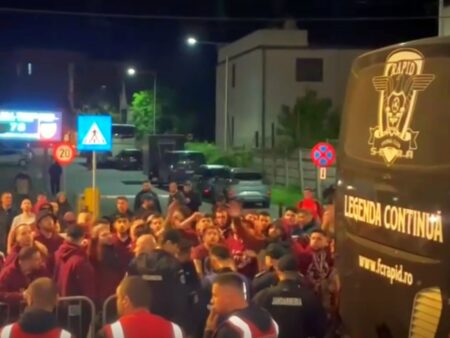 Rapid 2-1. S-a iscat o furtună! Au cerut demisia lui Șumudică: „Pleacă de aici” » Tehnicianul a coborât la suporteri