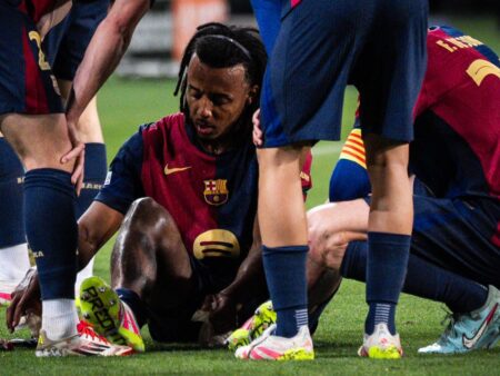 Andrei Rațiu ar fi fost o soluție bună! Jules Koundé este absent pentru returul cu Inter Milano.