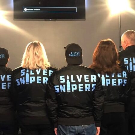 Silver Snipers: Echipa pensionarilor care a speriat jucătorii sportului îndrăgit de Denis Alibec.