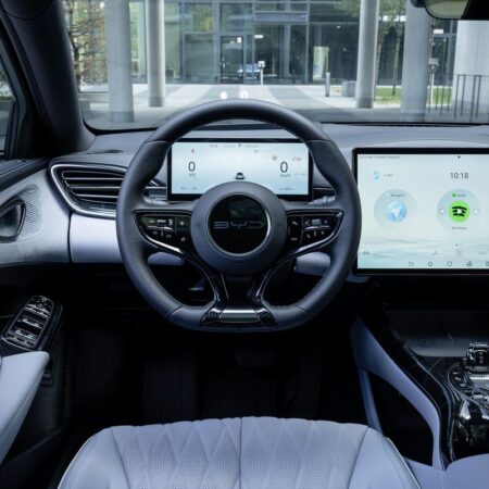 BYD depășește Tesla în vânzările de mașini electrice în Europa pentru prima dată