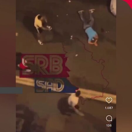 Până la urmă, răfuială stradală la Belgrad! Karlik Jones, acuzat că ar fi spart o sticlă în capul unui tânăr în fața unui club de noapte.