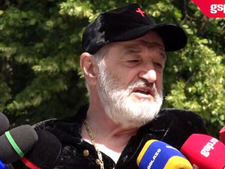 Gigi Becali despre alegeri: „Nu poți alege un președinte care sprijină paradele gay” + A început să cânte pentru a alunga „duhurile rele”