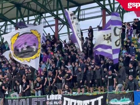 Galeria FC Argeș, prezentă la Mioveni pentru confruntarea cu CSM Reșița. „Vulturii violeți”, aproape de revenirea în Liga 1.