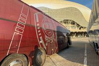 Universitatea Craiova - CFR Cluj a început din parcare! Autocarele celor două formații s-au „șters” ușor