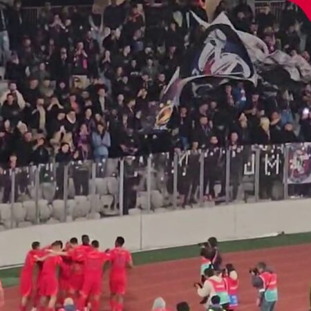 Bucuria roș-albaștrilor după „dubla” lui Marius Ștefănescu: un stadion întreg cufundat în tăcerea horei campionilor